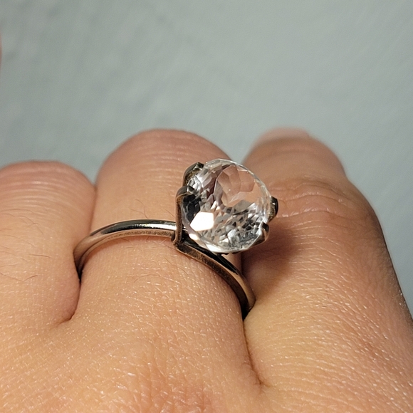 Gorgeous 6 Carat White Zircon - Picture 8 of 17
